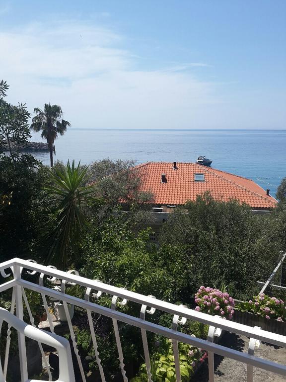 Apartments Andus Sveti Stefan Eksteriør bilde